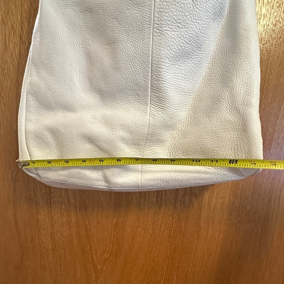 Coach white pebbled leather shoulder bag purse 3 compartments tan satin interior - Picture 11 of 16